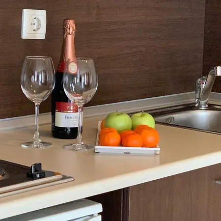 Апартамент Banderitsa Apartment 3