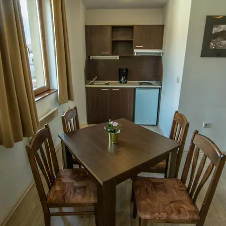 Banderitsa Apartment 3